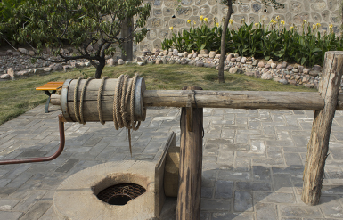 由“老古董”轆轤到手搖絞盤(pán)、電動(dòng)絞盤(pán)